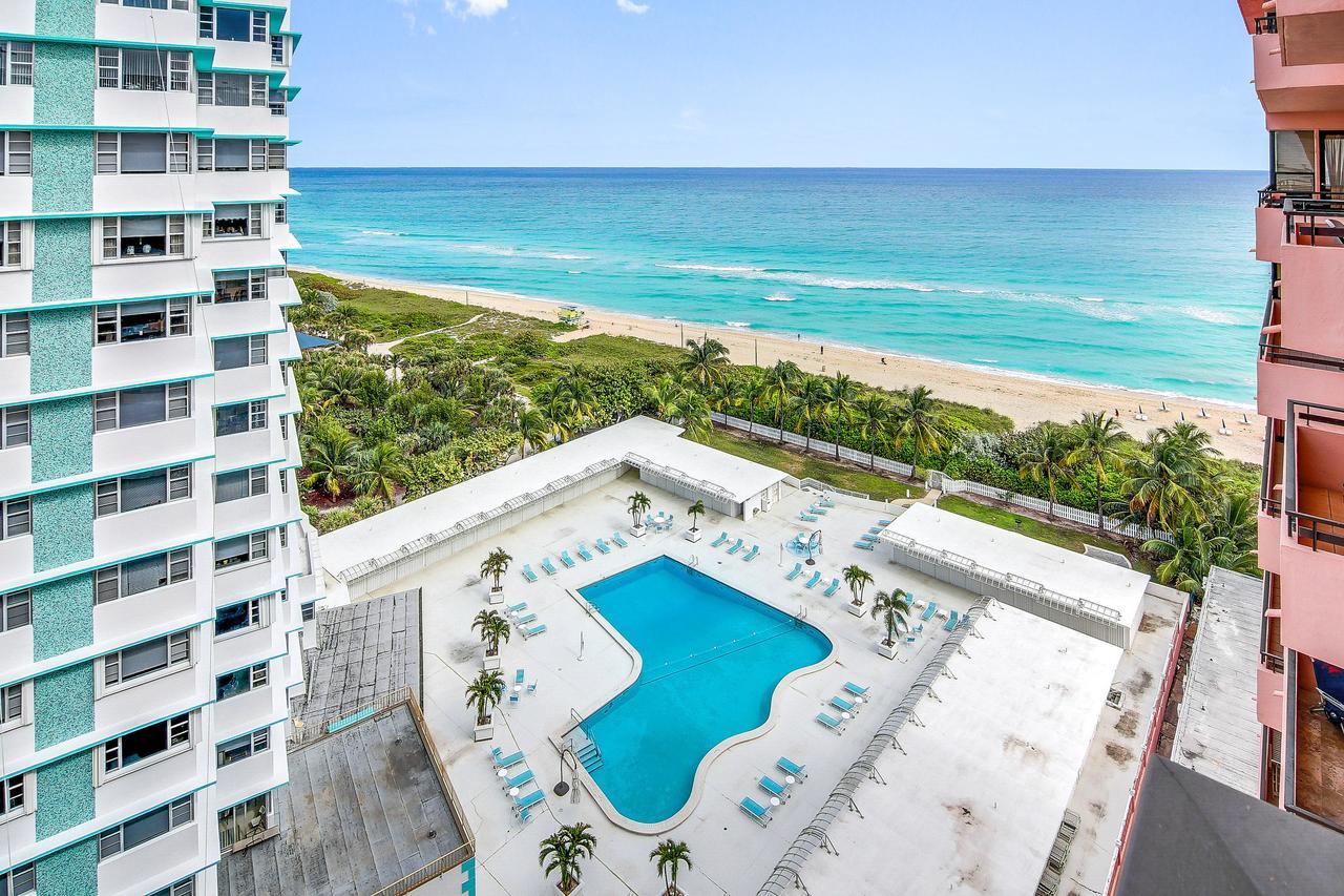 The Alexander: Miami Beach Apartment Room photo